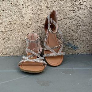 Girl’s Shoes. Available pick up only in Los Angeles and Carson California